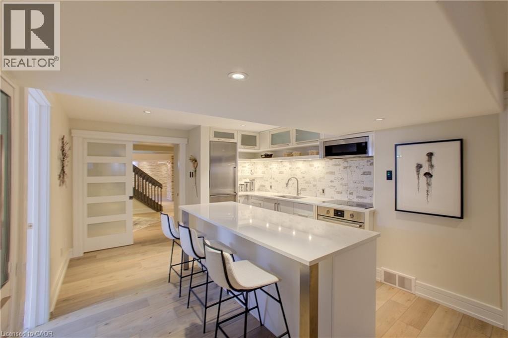 












14 JAMES Court

,
Heidelberg,




Ontario
N0B2M1

