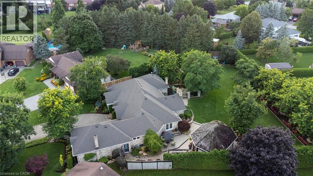 












14 JAMES Court

,
Heidelberg,




Ontario
N0B2M1

