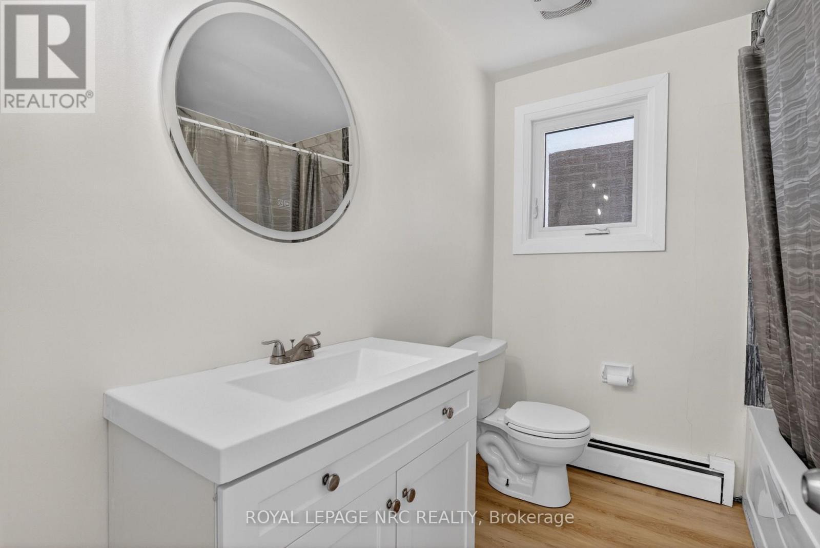 












268 HENRIETTA STREET

,
Fort Erie,




Ontario
L2A2K7

