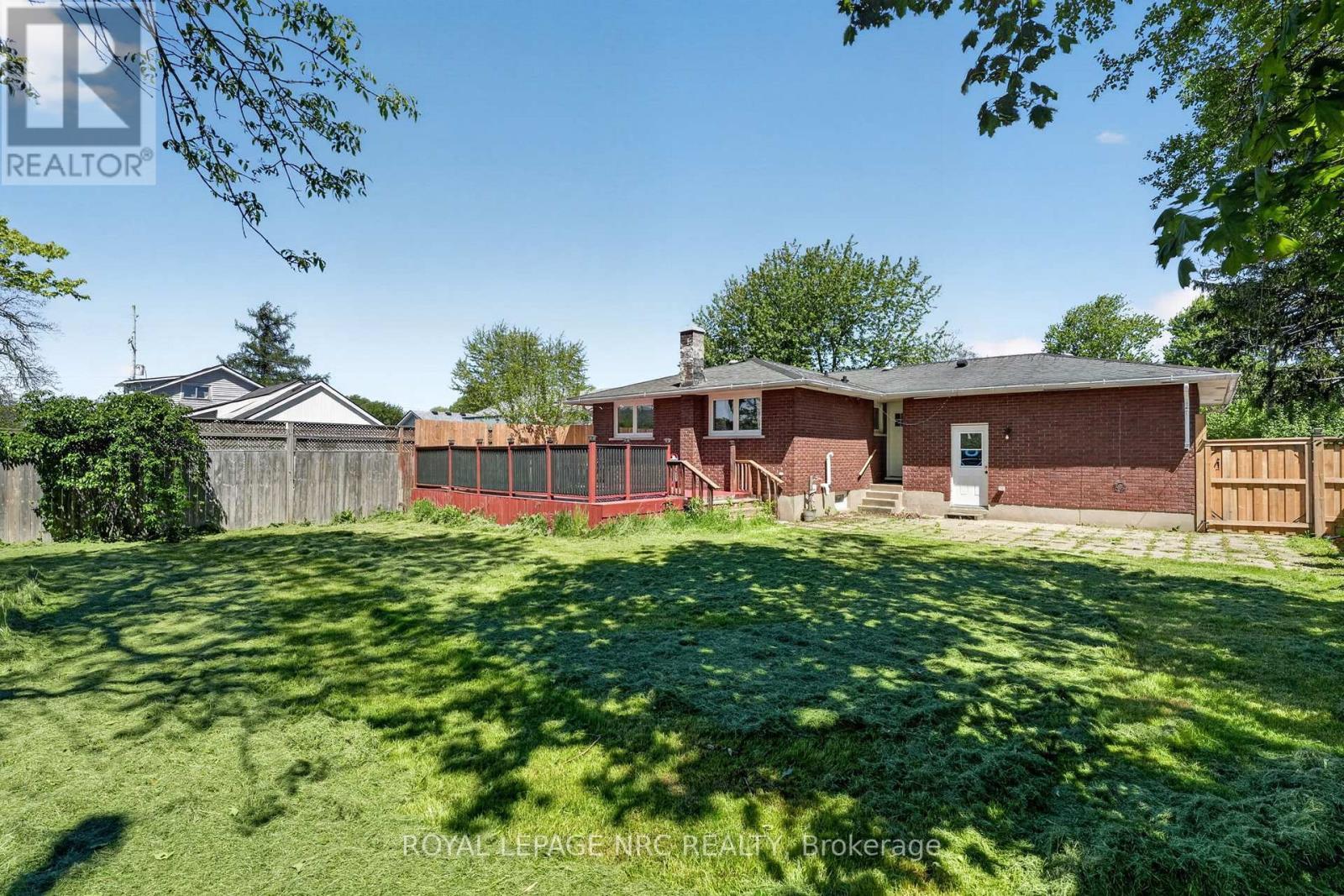 












268 HENRIETTA STREET

,
Fort Erie,




Ontario
L2A2K7

