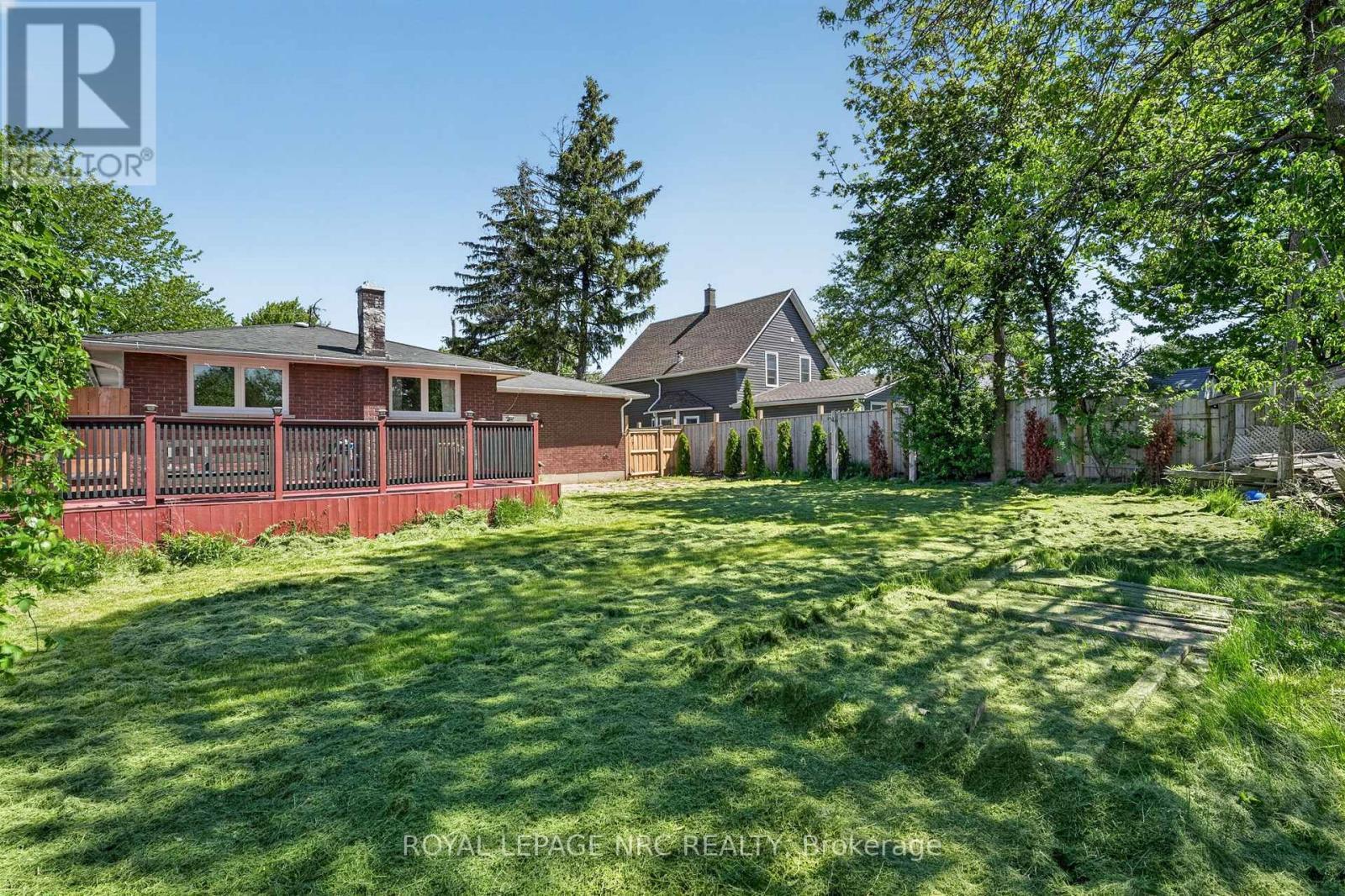 












268 HENRIETTA STREET

,
Fort Erie,




Ontario
L2A2K7

