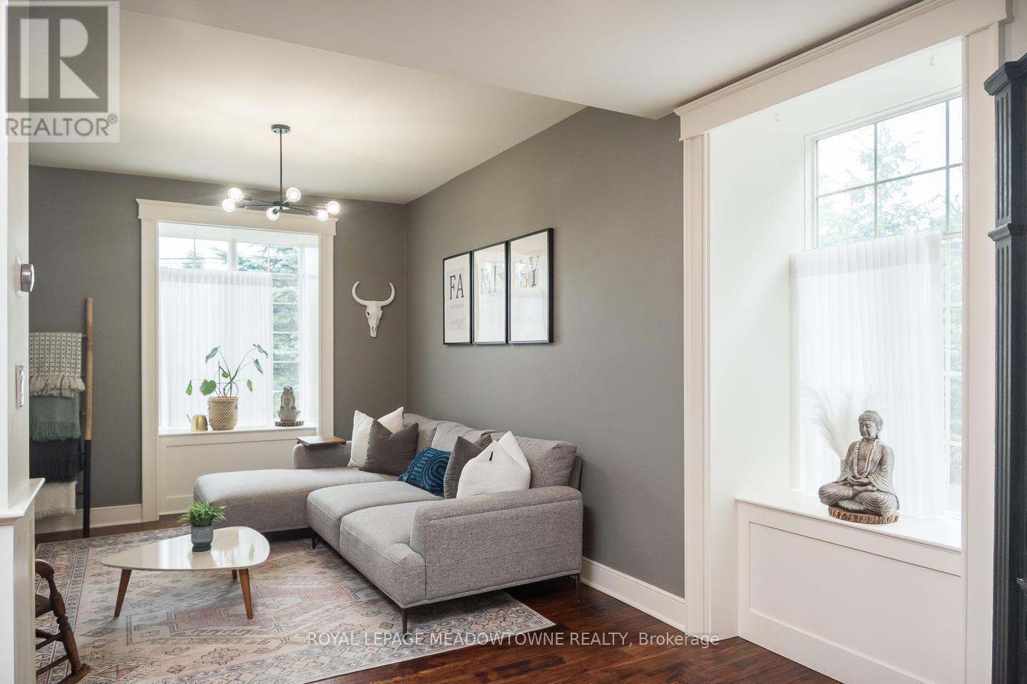 












10761 GUELPH LINE

,
Milton,




Ontario
L0P1B0

