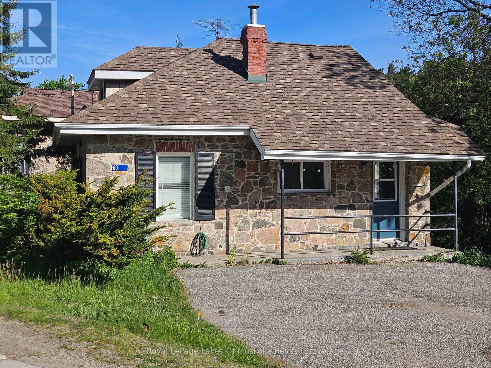 












60 WEST ROAD W

,
Huntsville (Chaffey),




Ontario
P1H1L8

