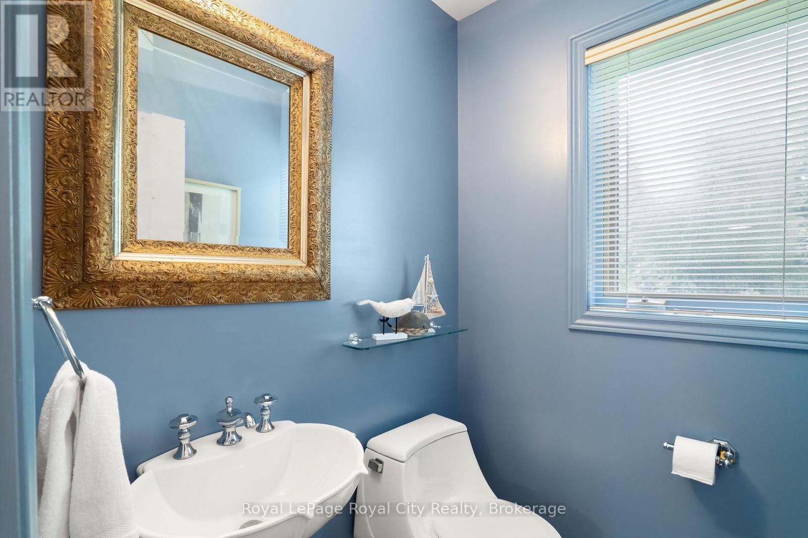 












384 SOUTH RIVER ROAD

,
Centre Wellington (Elora/Salem),




Ontario
N0B1S0


