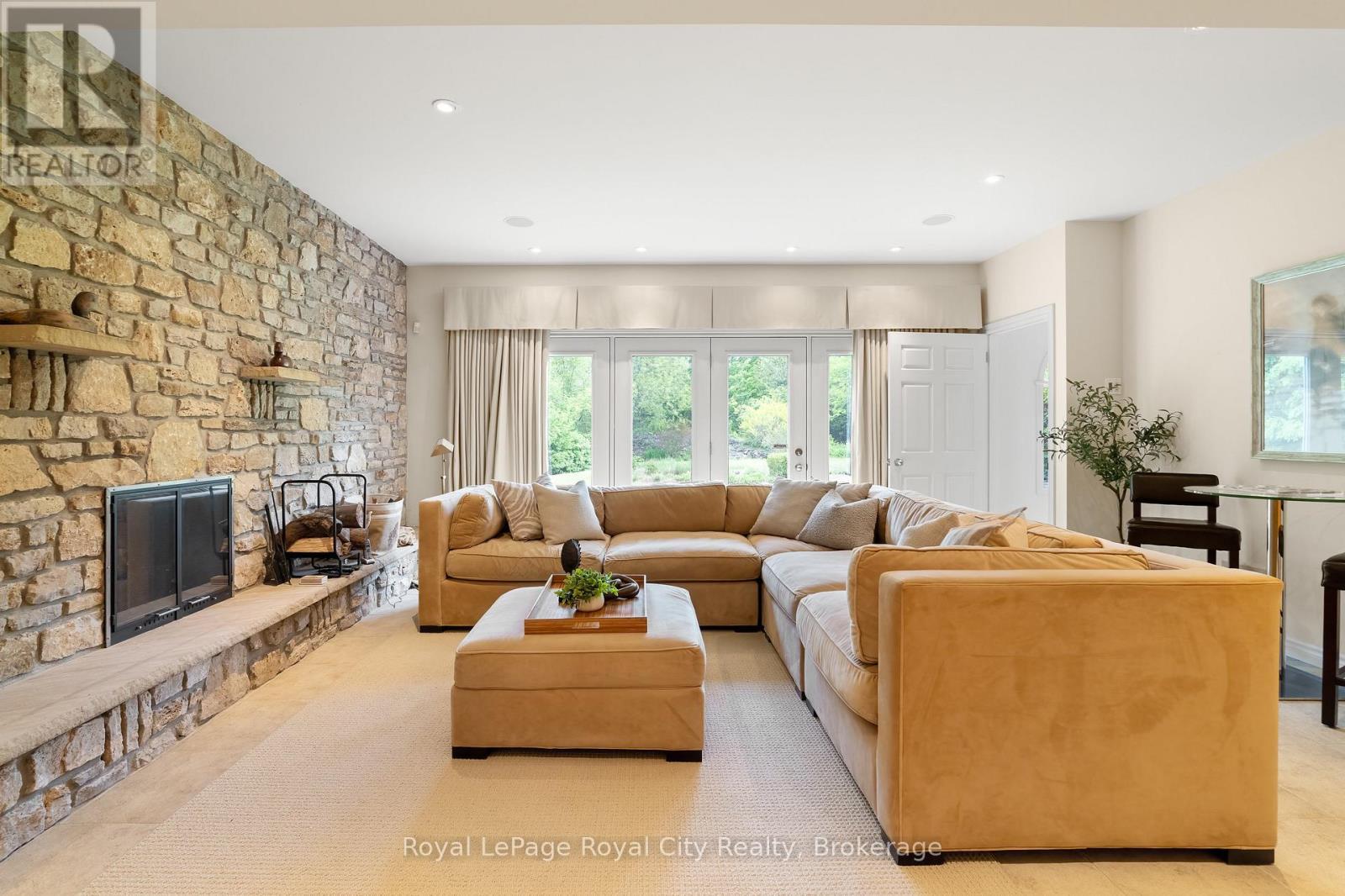 












384 SOUTH RIVER ROAD

,
Centre Wellington (Elora/Salem),




Ontario
N0B1S0

