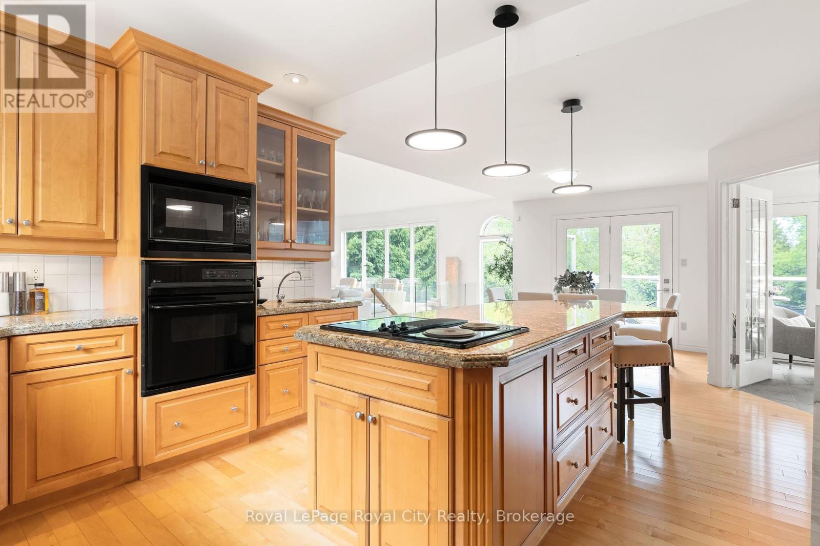 












384 SOUTH RIVER ROAD

,
Centre Wellington (Elora/Salem),




Ontario
N0B1S0

