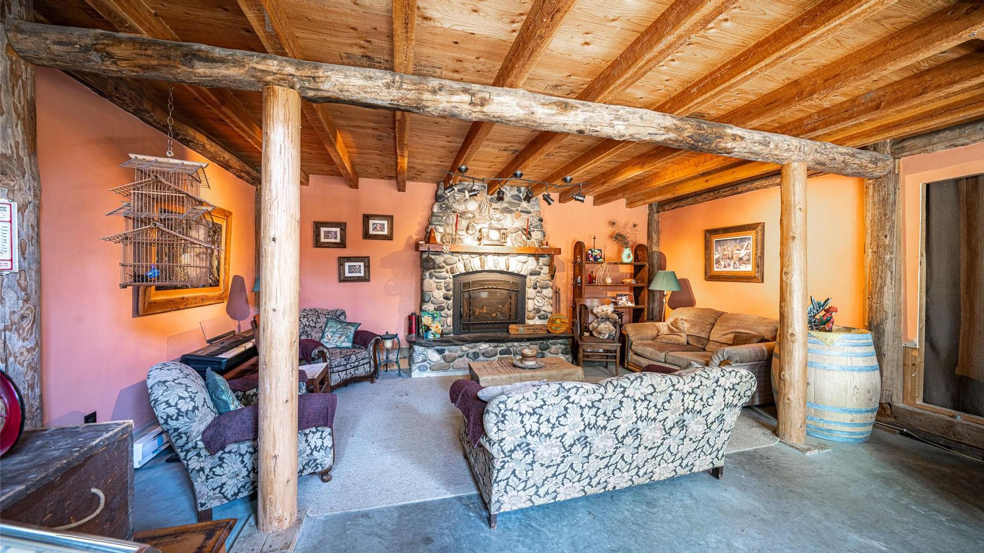 









749


Enderby - Grindrod

Road,
Enderby,




BC
V4Y 4K1

