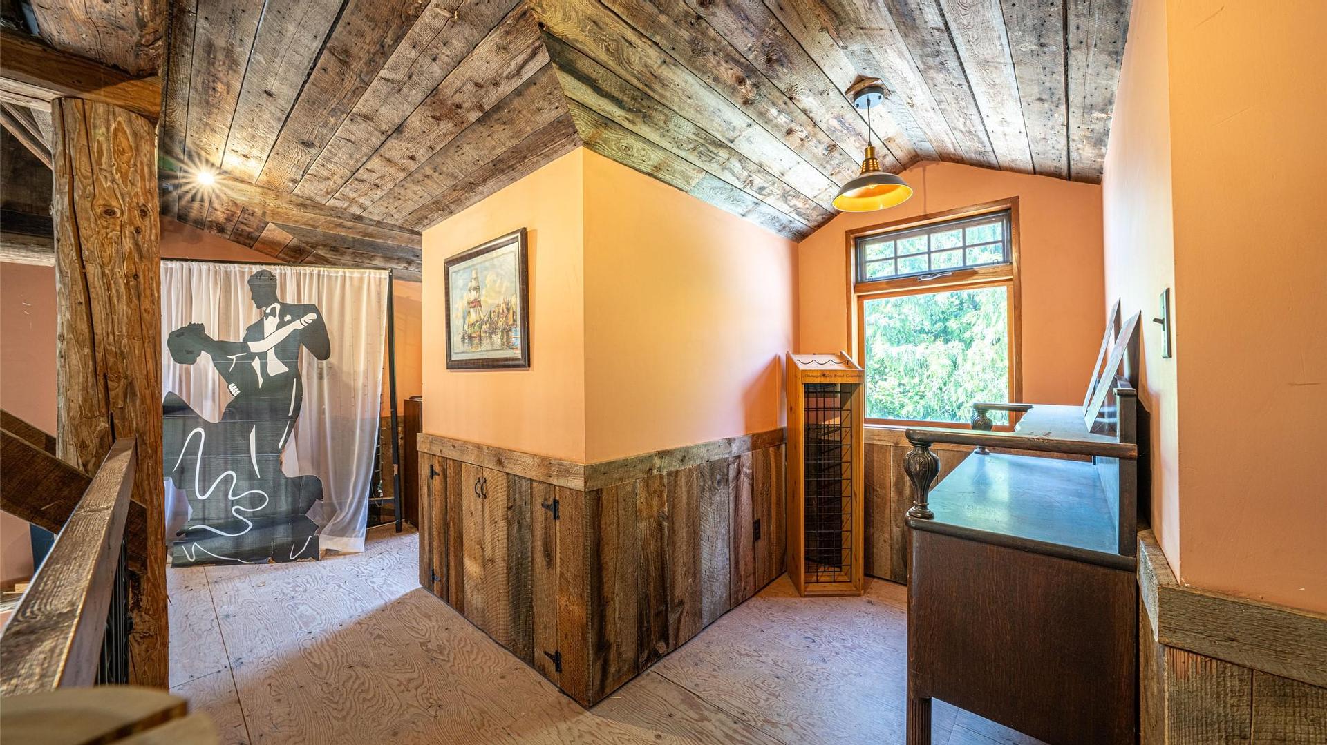 









749


Enderby - Grindrod

Road,
Enderby,




BC
V4Y 4K1

