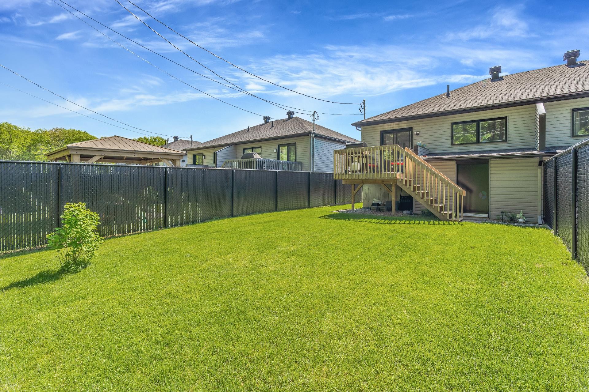 









752


Rue Richelieu

,
Saint-Roch-de-Richelieu,




QC
J0L2M0


