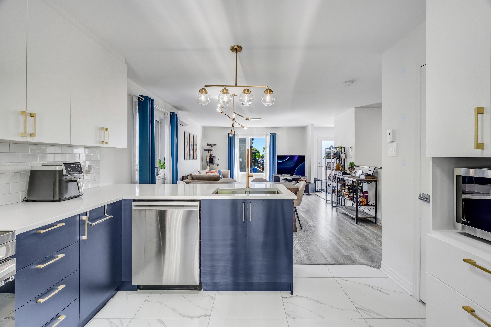 









752


Rue Richelieu

,
Saint-Roch-de-Richelieu,




QC
J0L2M0

