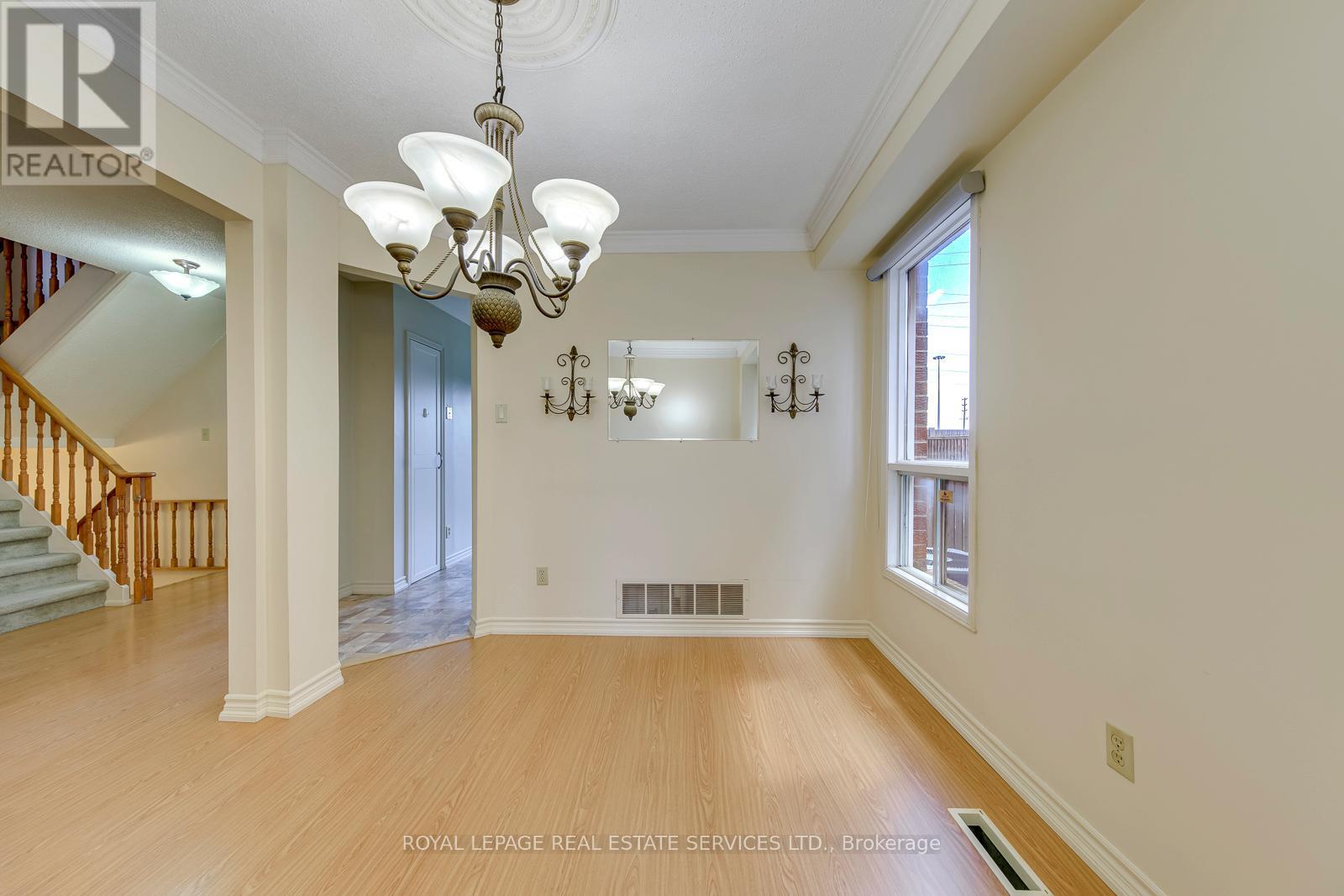 












396 LAURENTIAN AVENUE

,
Mississauga,




Ontario
L4Z2J3

