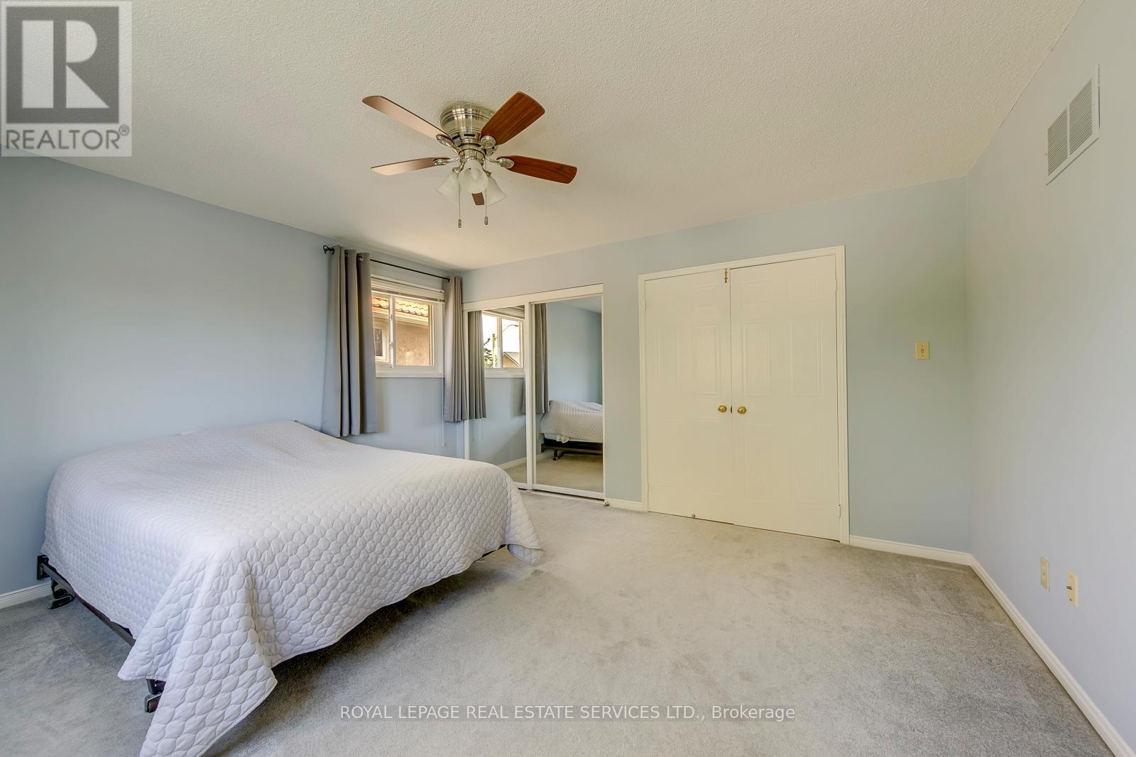 












396 LAURENTIAN AVENUE

,
Mississauga,




Ontario
L4Z2J3

