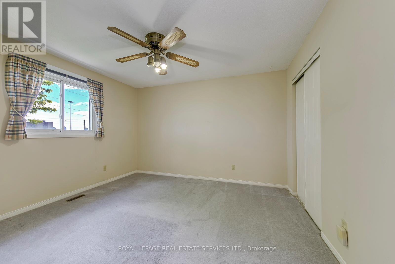 












396 LAURENTIAN AVENUE

,
Mississauga,




Ontario
L4Z2J3

