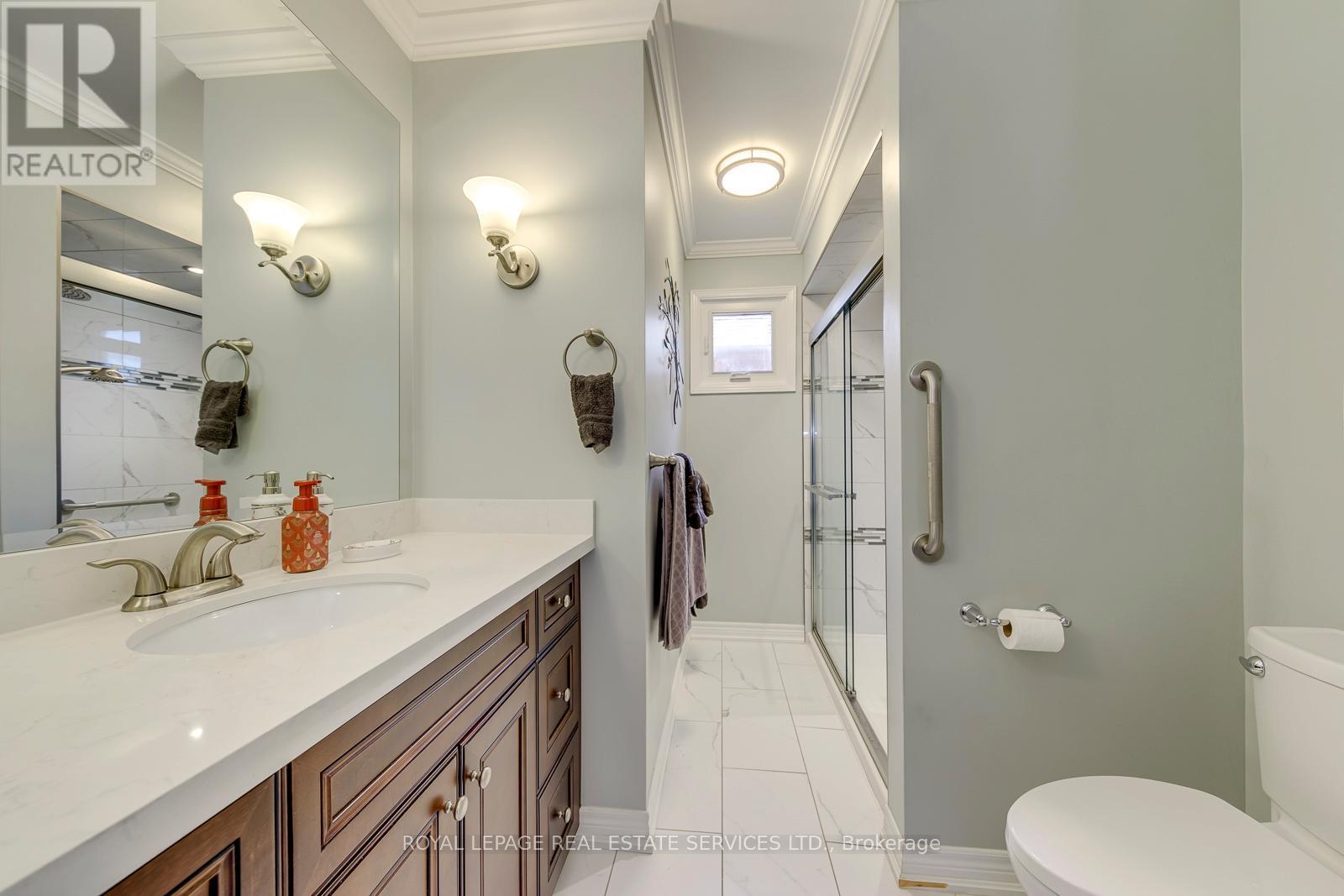 












396 LAURENTIAN AVENUE

,
Mississauga,




Ontario
L4Z2J3

