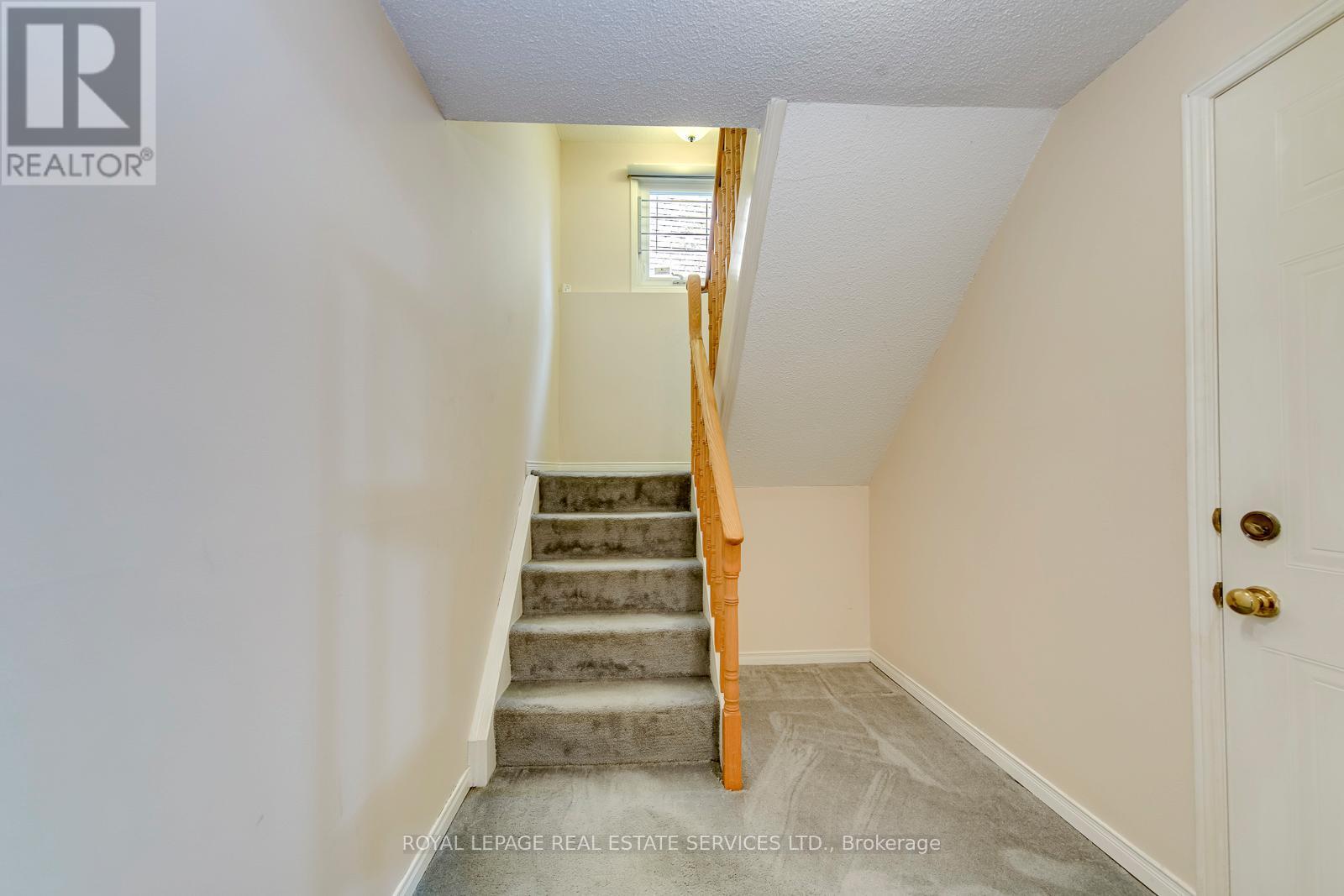 












396 LAURENTIAN AVENUE

,
Mississauga,




Ontario
L4Z2J3

