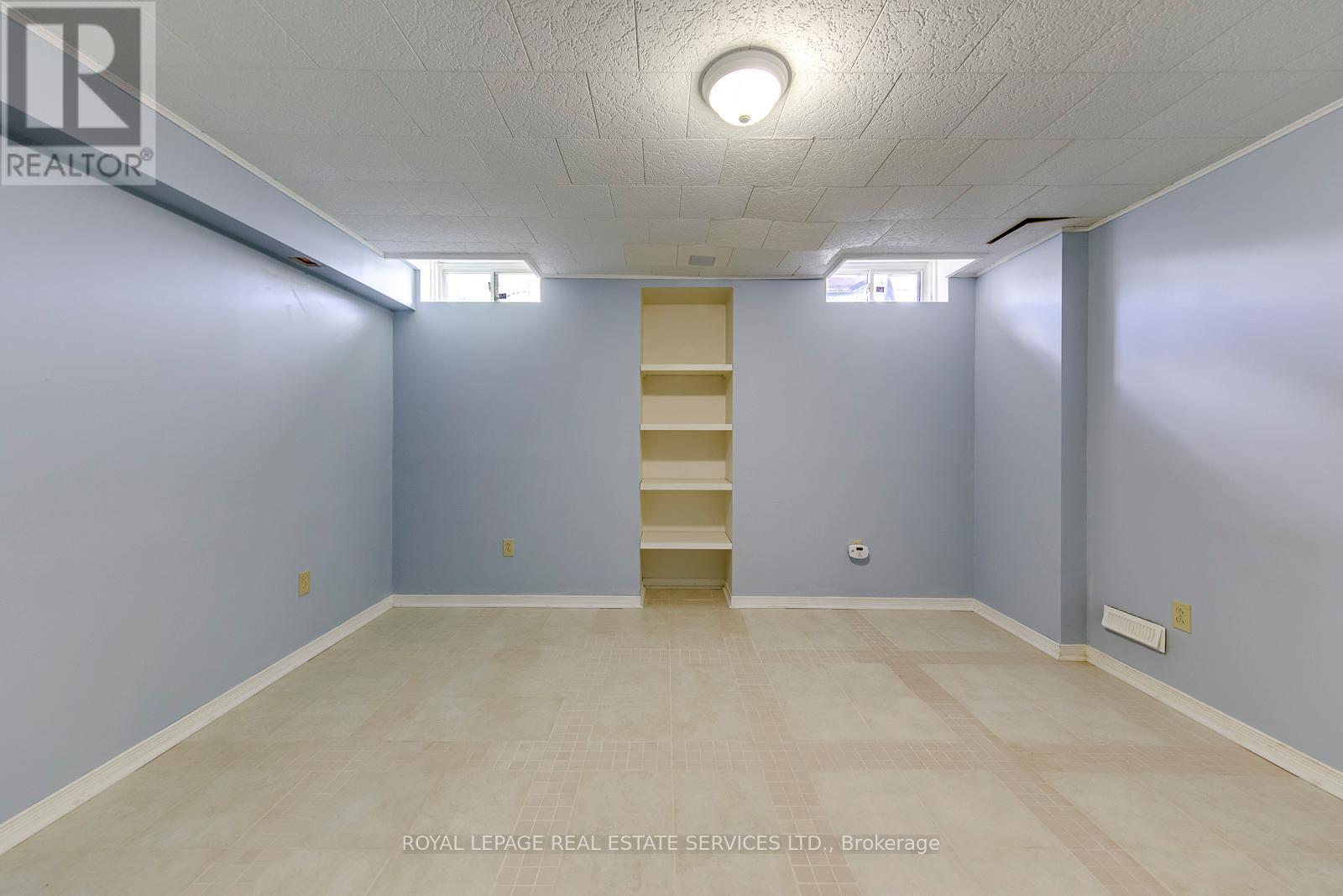 












396 LAURENTIAN AVENUE

,
Mississauga,




Ontario
L4Z2J3

