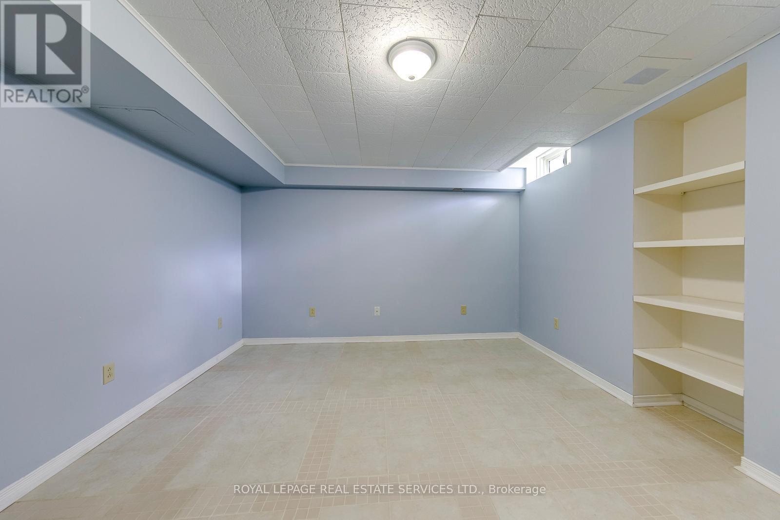 












396 LAURENTIAN AVENUE

,
Mississauga,




Ontario
L4Z2J3

