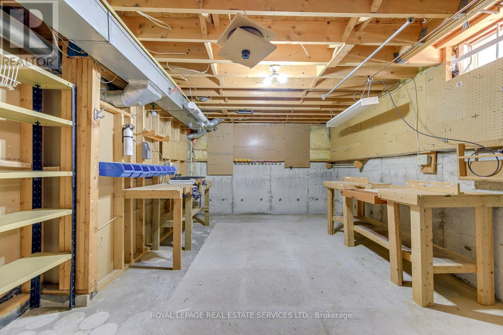 












396 LAURENTIAN AVENUE

,
Mississauga,




Ontario
L4Z2J3

