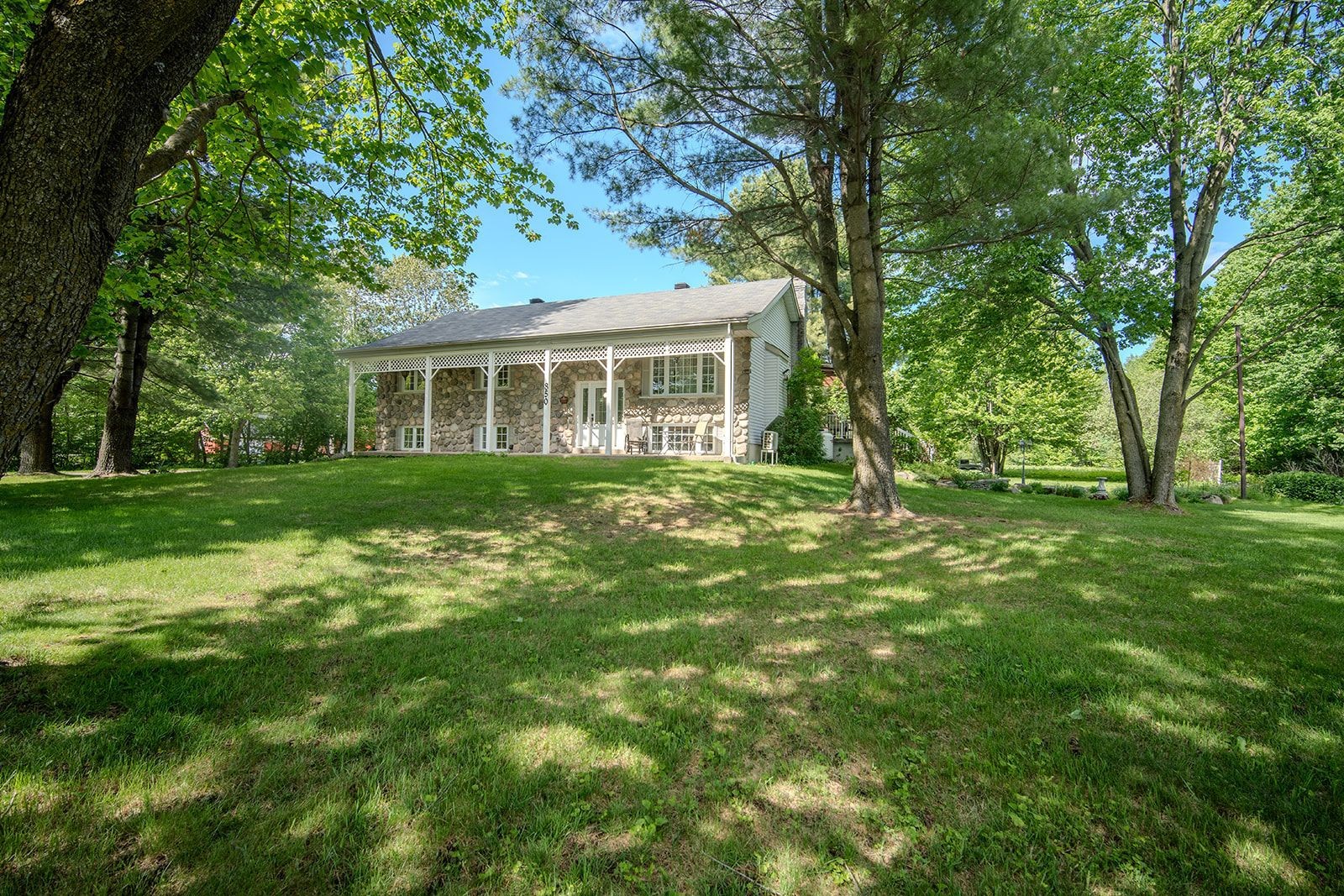 









850Z


Rg St-Esprit

,
L'Épiphanie,




QC
J5X2M6

