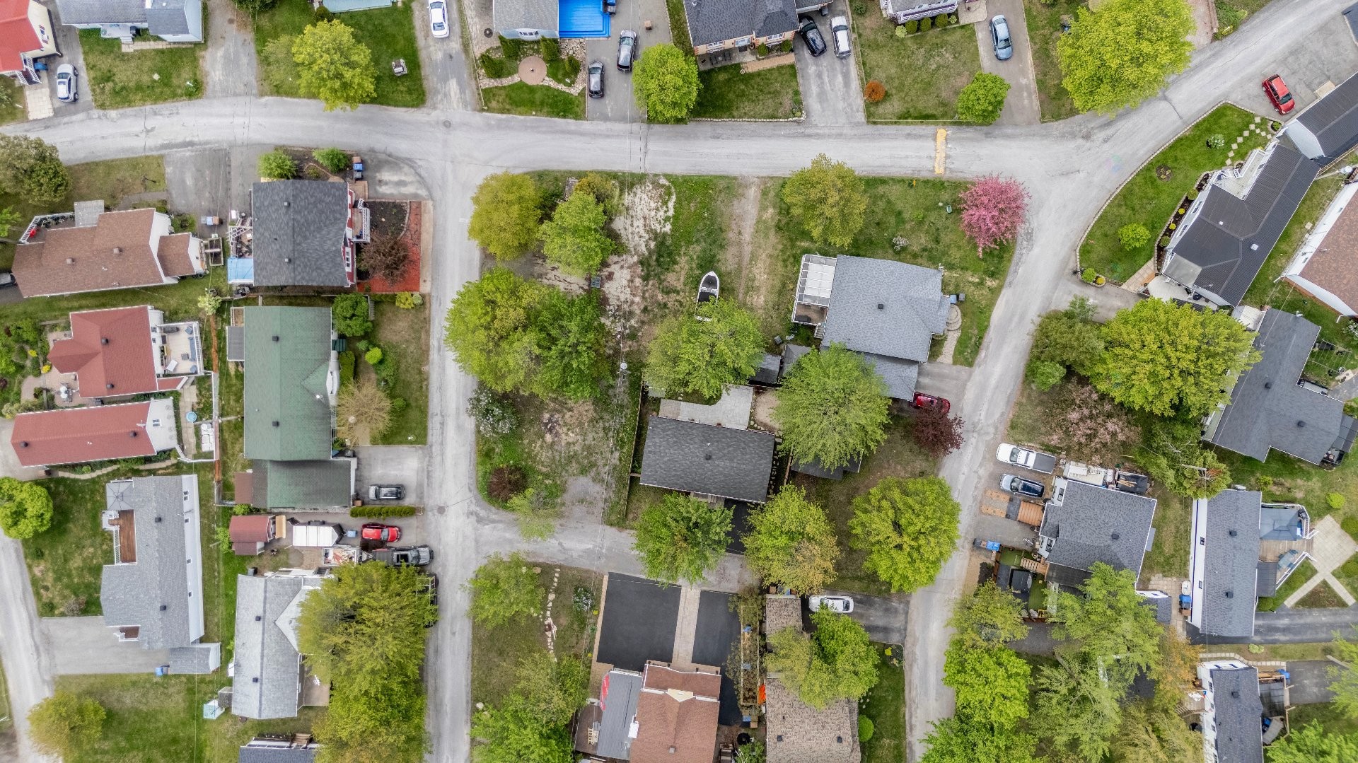 









1102


Rue de l'Équinoxe

,
Saint-Lin/Laurentides,




QC
J5M3E6

