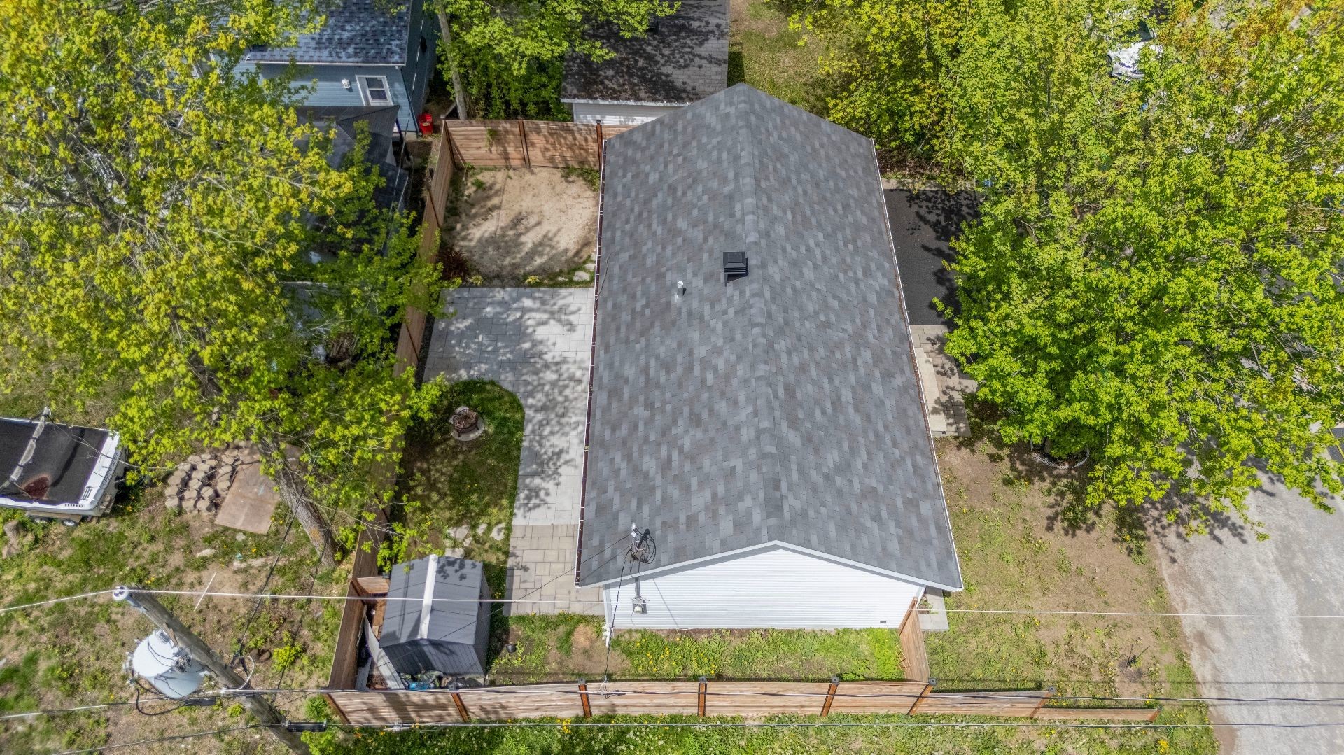 









1102


Rue de l'Équinoxe

,
Saint-Lin/Laurentides,




QC
J5M3E6

