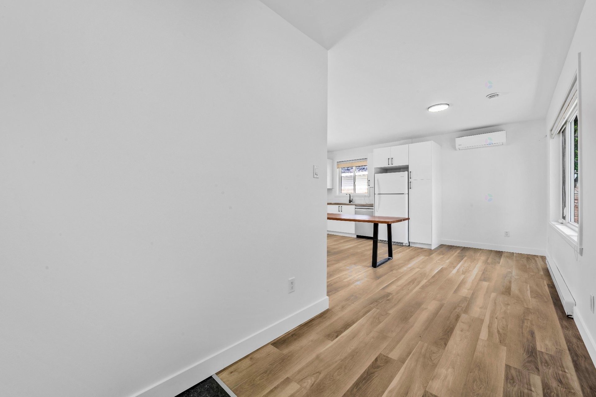 









1102


Rue de l'Équinoxe

,
Saint-Lin/Laurentides,




QC
J5M3E6

