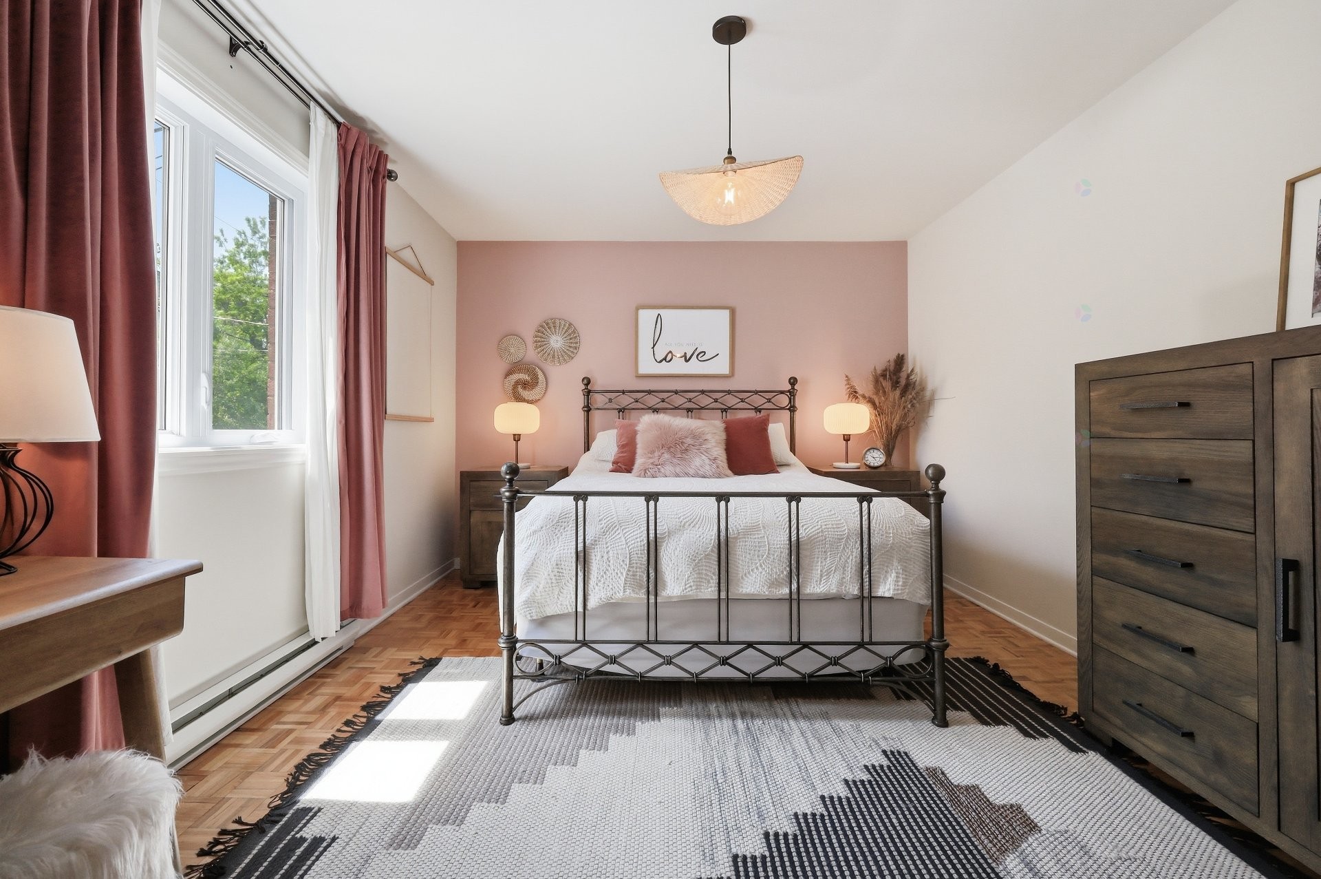 









7165


Rue Tourangeau

,
Longueuil (Saint-Hubert),




QC
J3Y1G2

