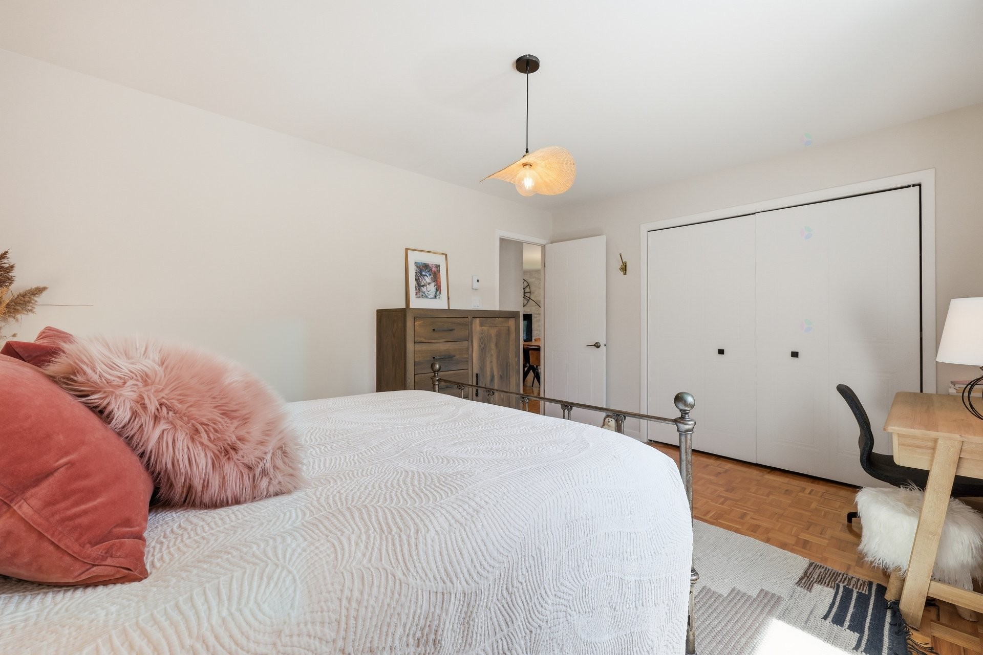 









7165


Rue Tourangeau

,
Longueuil (Saint-Hubert),




QC
J3Y1G2

