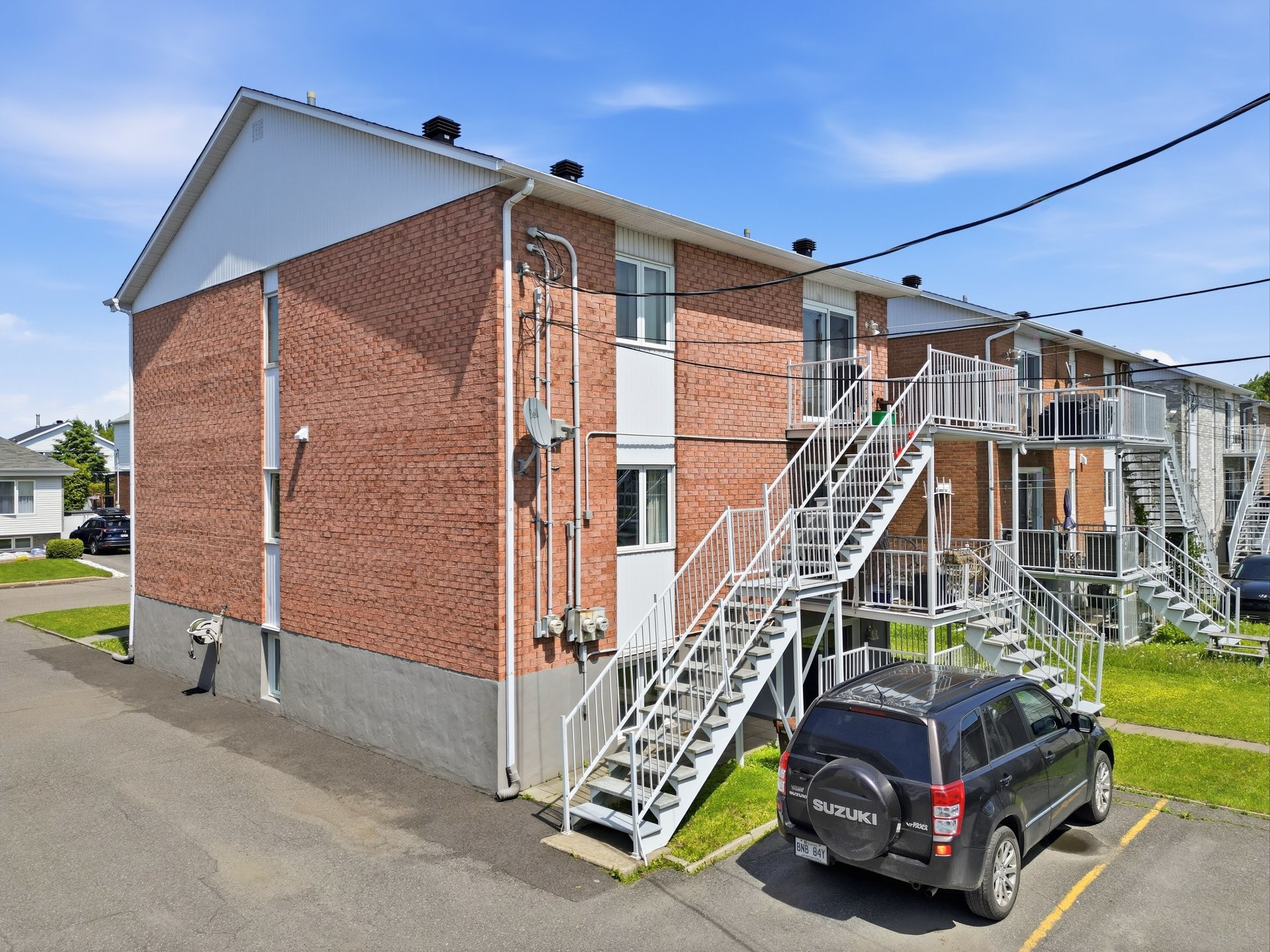 









7165


Rue Tourangeau

,
Longueuil (Saint-Hubert),




QC
J3Y1G2

