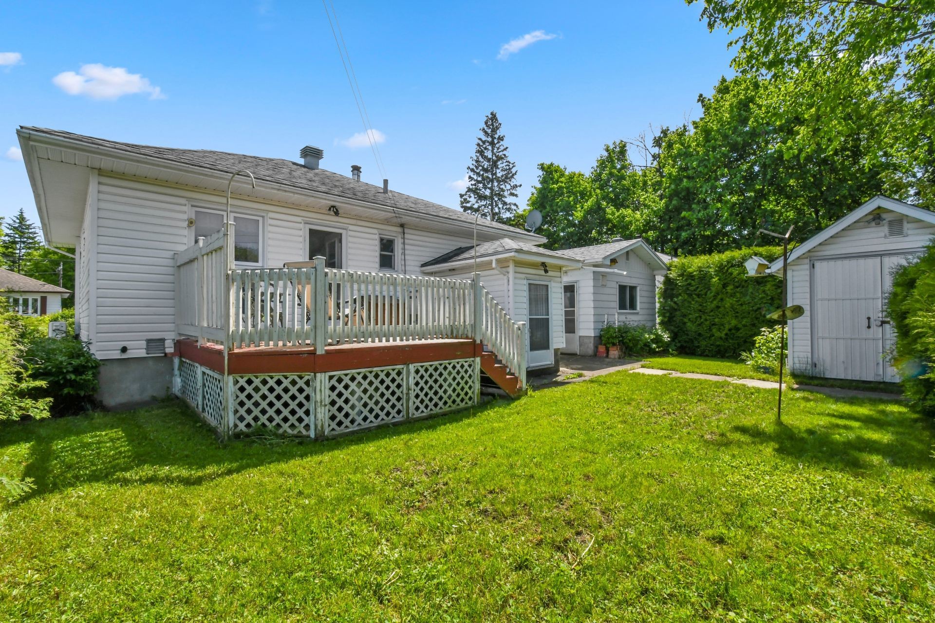 









38


Rue Giguère

,
Laval (Sainte-Rose),




QC
H7L1G9

