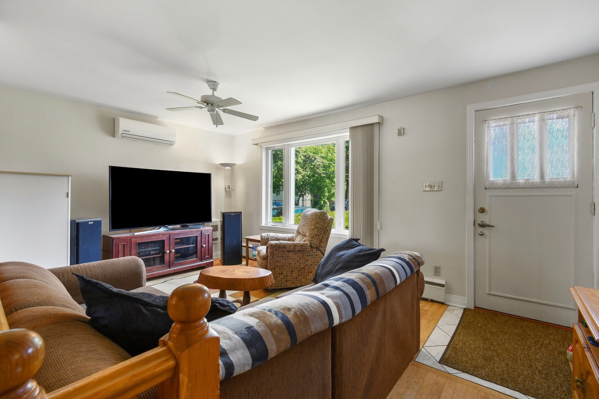 









38


Rue Giguère

,
Laval (Sainte-Rose),




QC
H7L1G9

