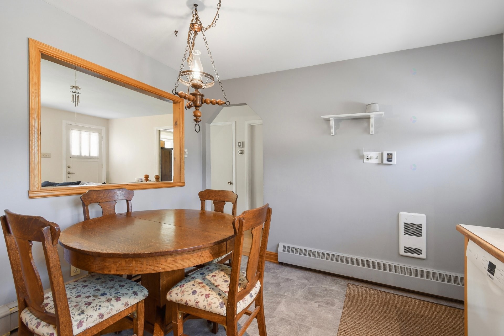 









38


Rue Giguère

,
Laval (Sainte-Rose),




QC
H7L1G9

