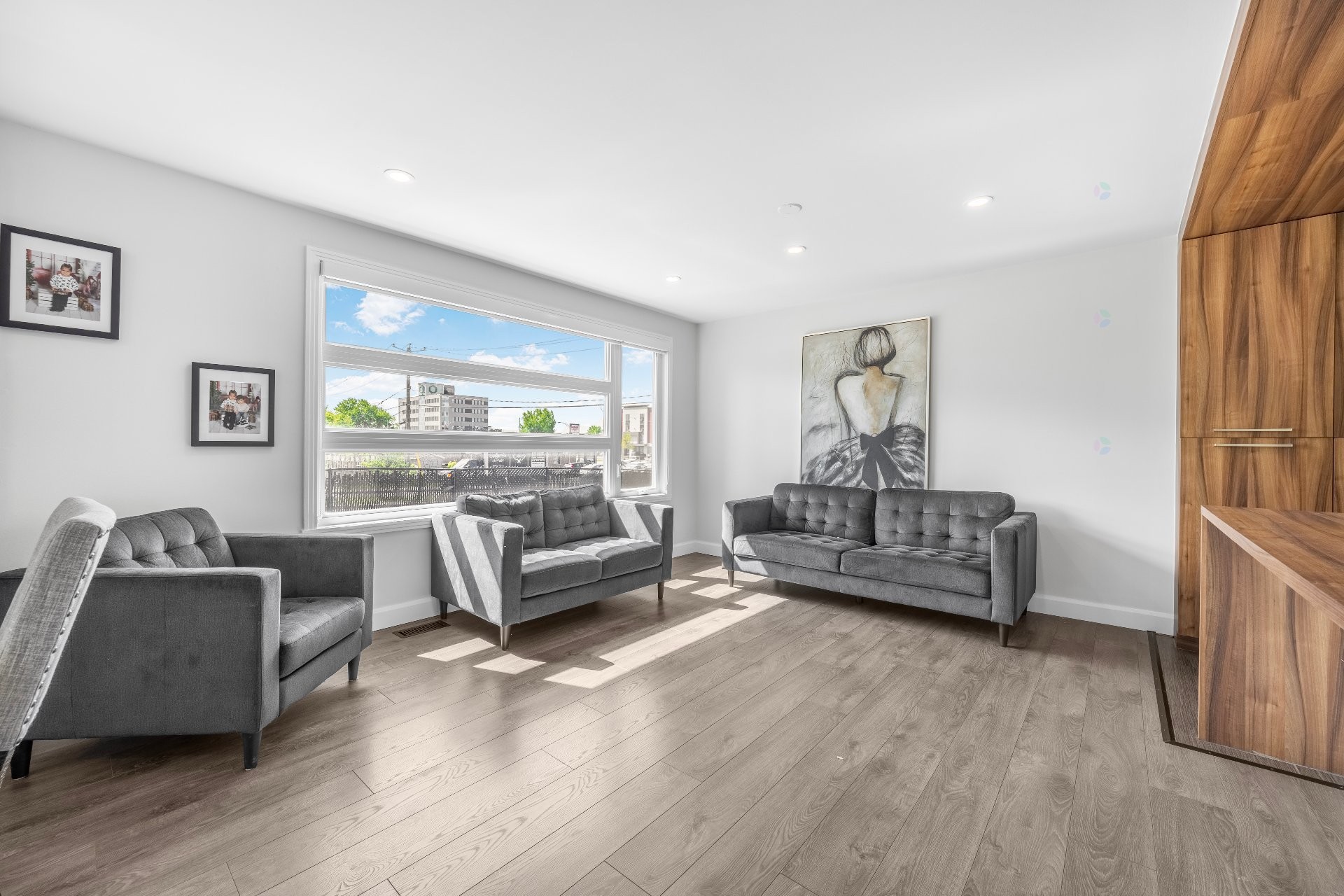 









295


Rue Sherbrooke

,
Sainte-Thérèse,




QC
J7E2C5

