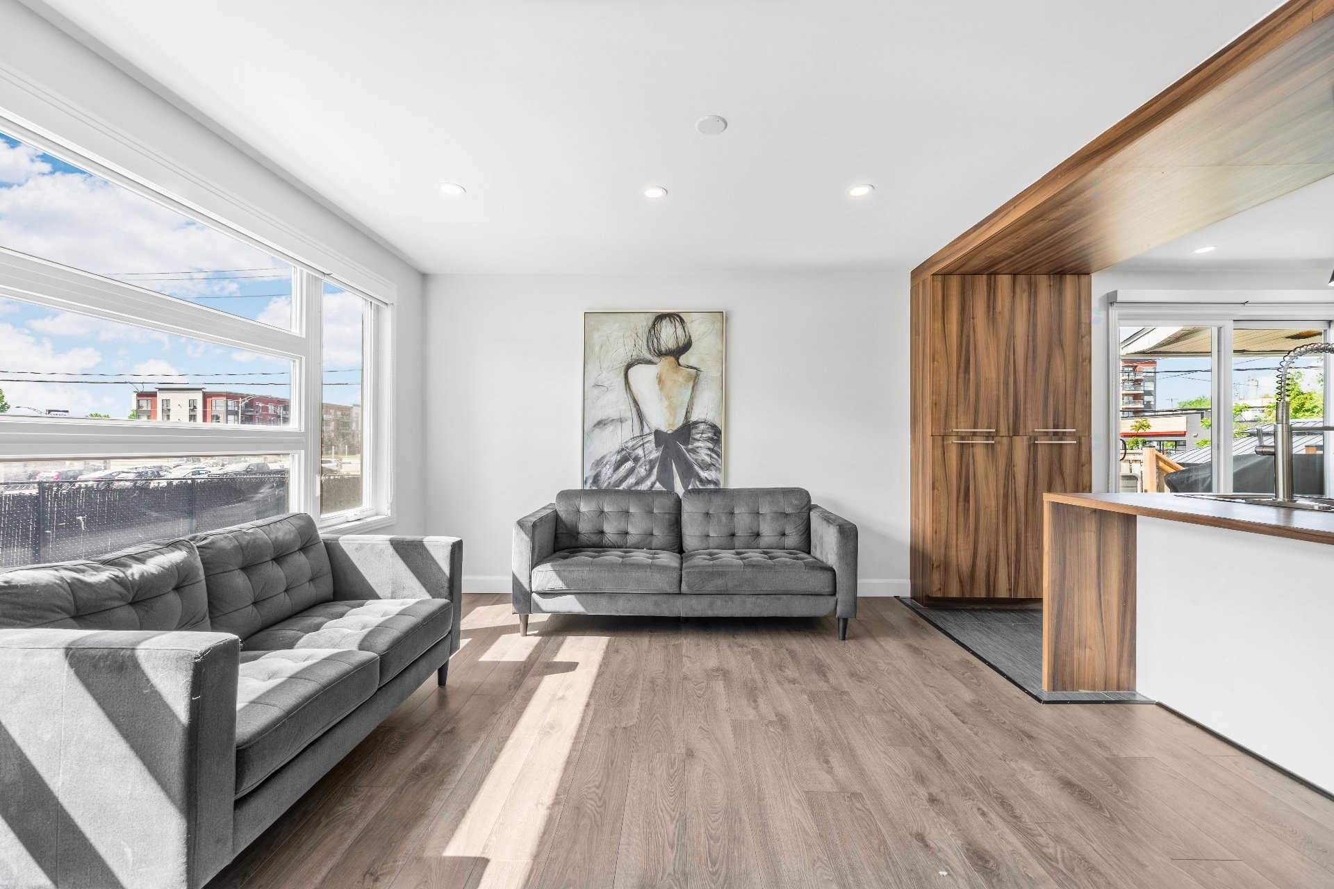









295


Rue Sherbrooke

,
Sainte-Thérèse,




QC
J7E2C5

