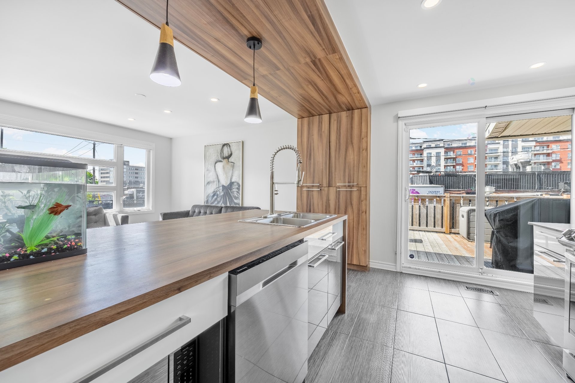 









295


Rue Sherbrooke

,
Sainte-Thérèse,




QC
J7E2C5

