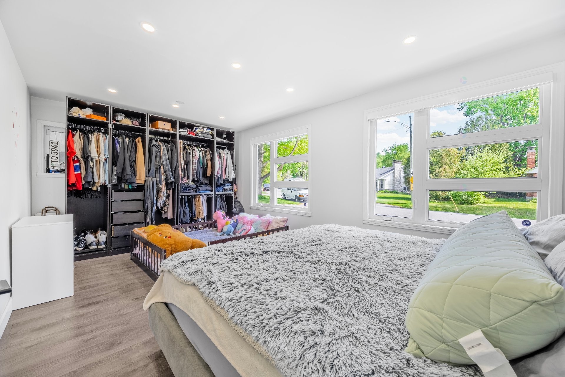 









295


Rue Sherbrooke

,
Sainte-Thérèse,




QC
J7E2C5

