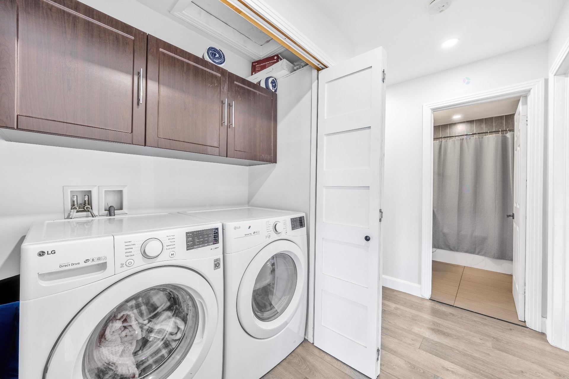 









295


Rue Sherbrooke

,
Sainte-Thérèse,




QC
J7E2C5

