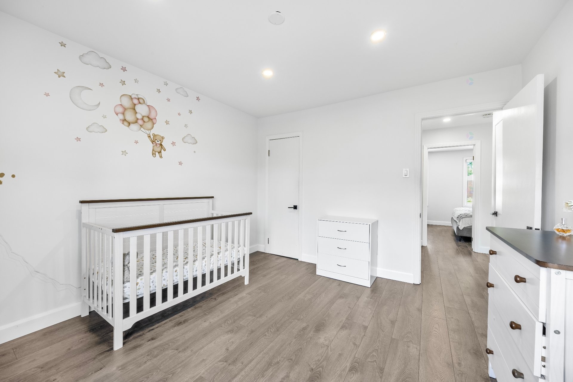 









295


Rue Sherbrooke

,
Sainte-Thérèse,




QC
J7E2C5

