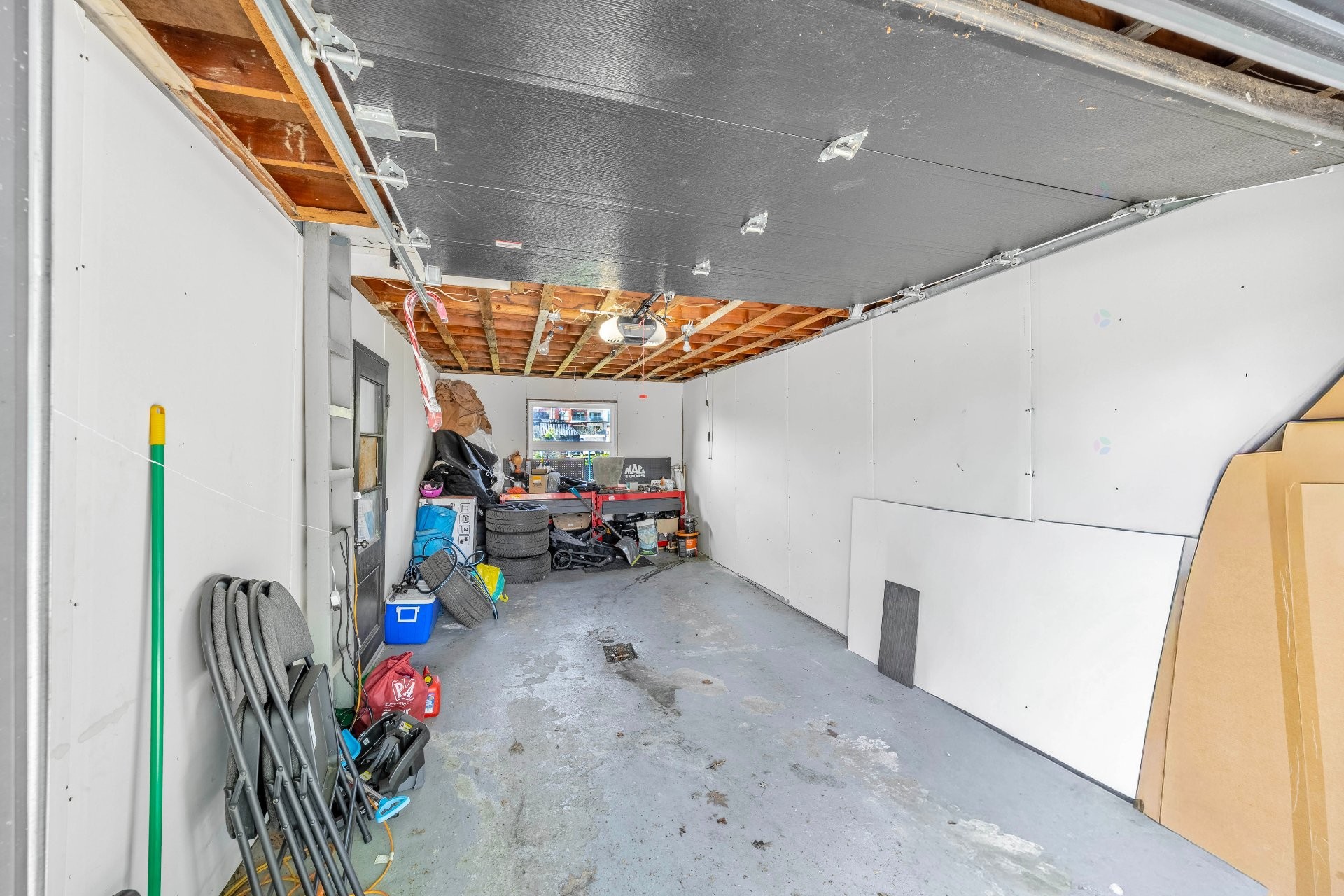 









295


Rue Sherbrooke

,
Sainte-Thérèse,




QC
J7E2C5

