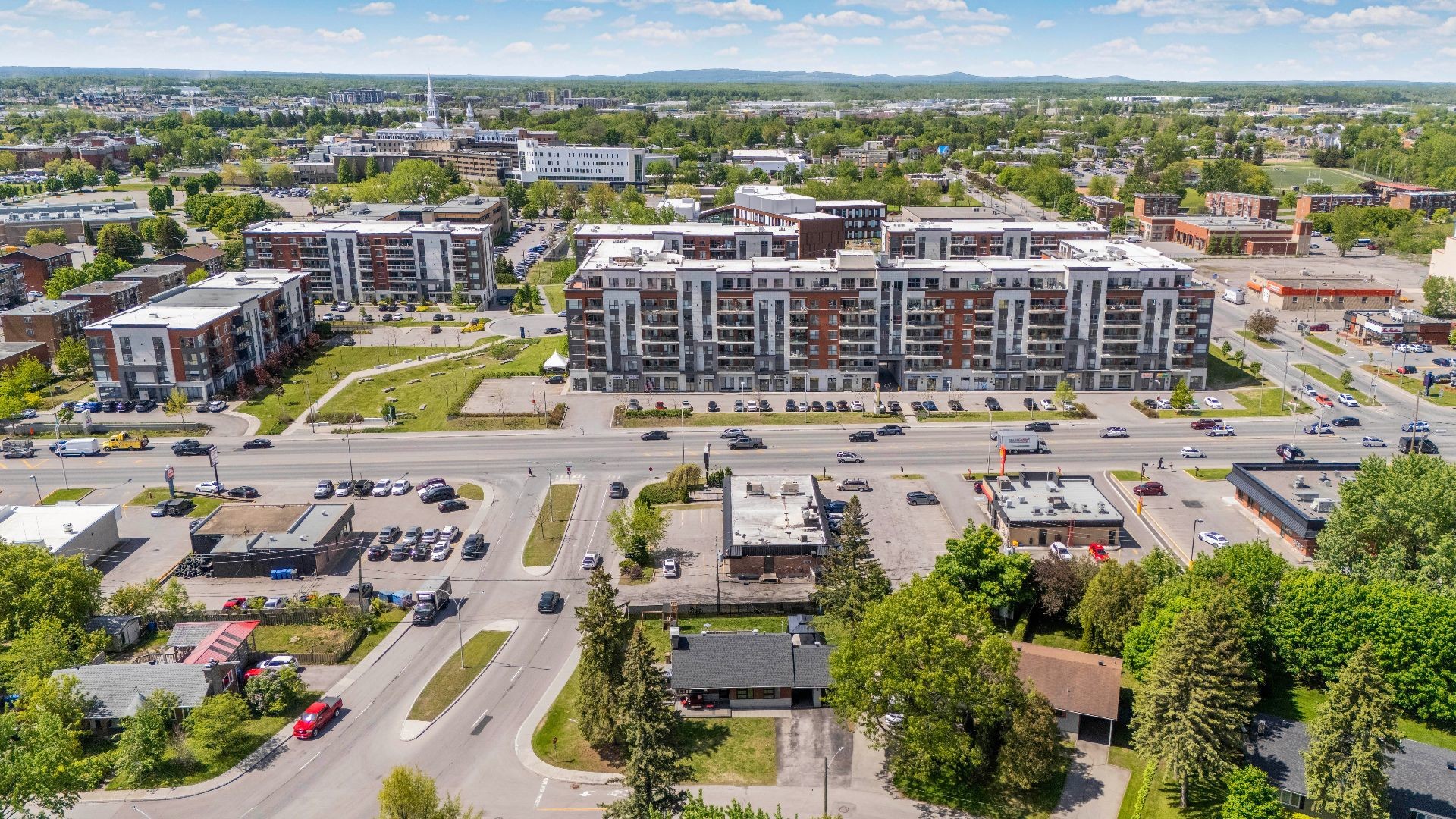 









295


Rue Sherbrooke

,
Sainte-Thérèse,




QC
J7E2C5

