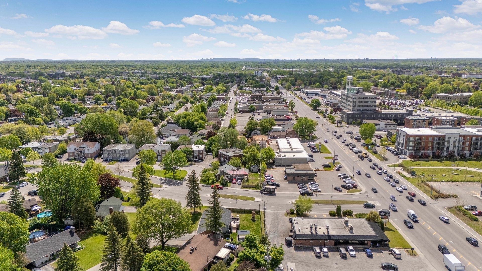 









295


Rue Sherbrooke

,
Sainte-Thérèse,




QC
J7E2C5

