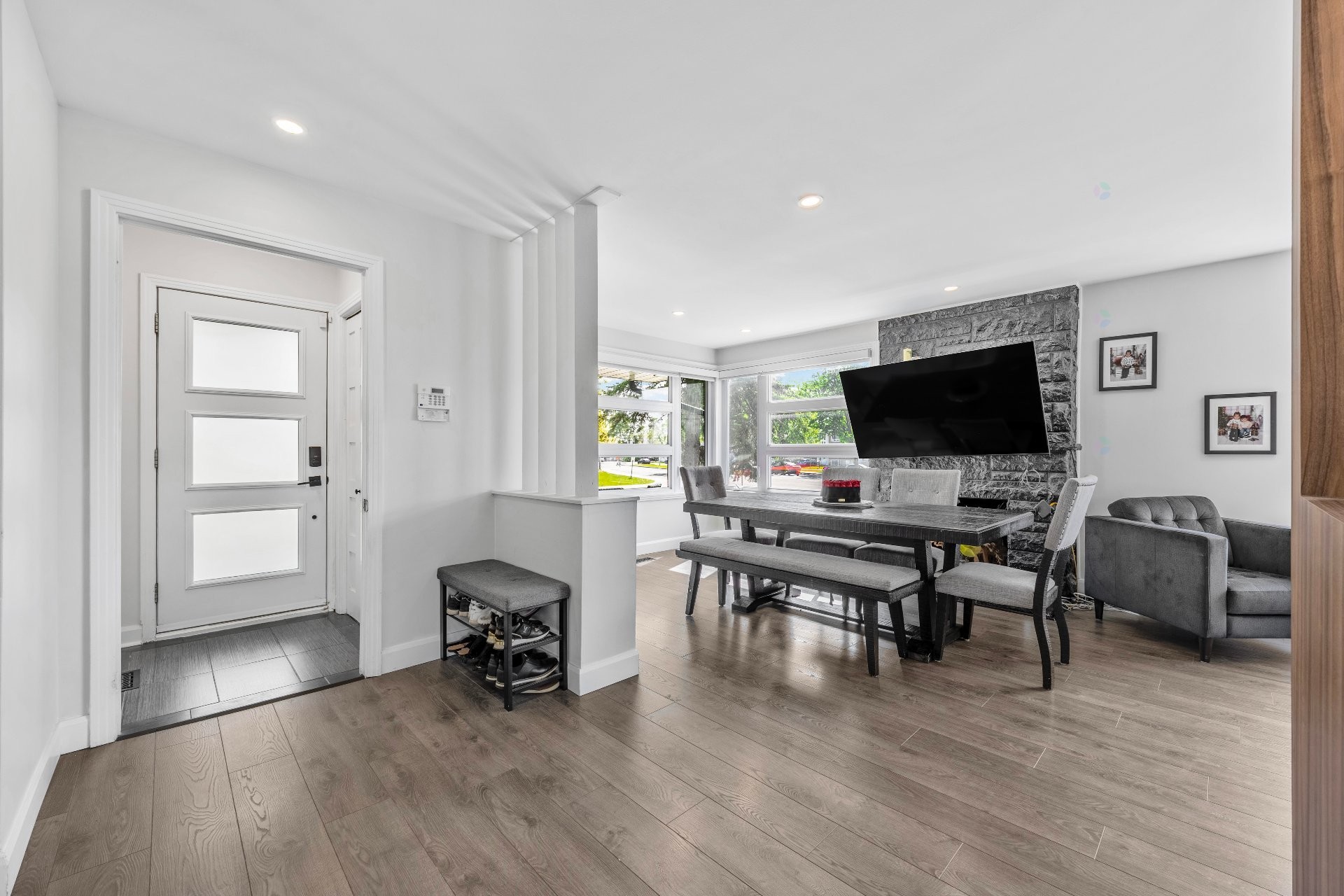 









295


Rue Sherbrooke

,
Sainte-Thérèse,




QC
J7E2C5

