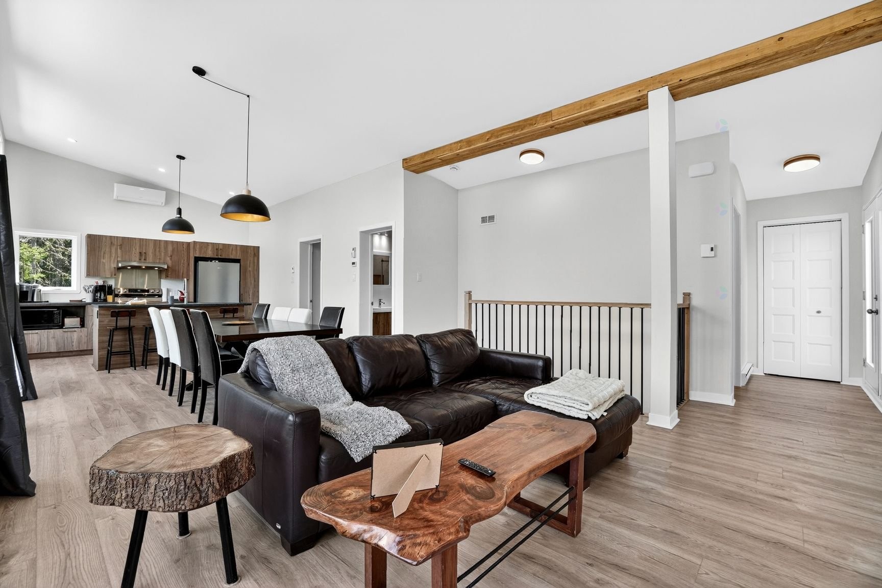 









50


Rue du Mont-Riant

,
Saint-Côme,




QC
J0K2B0

