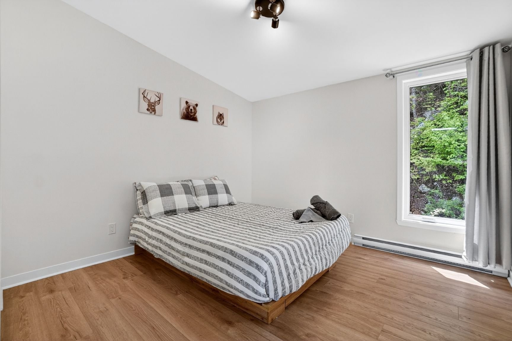 









50


Rue du Mont-Riant

,
Saint-Côme,




QC
J0K2B0

