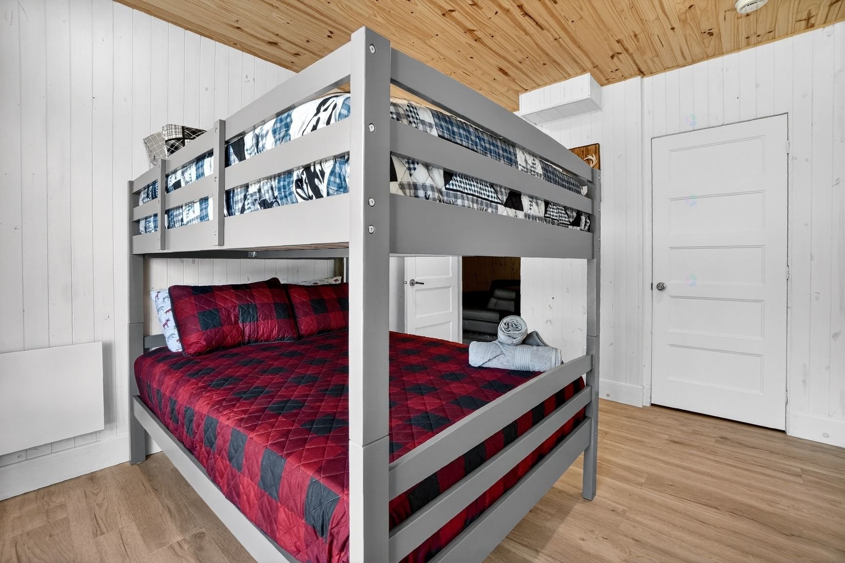 









50


Rue du Mont-Riant

,
Saint-Côme,




QC
J0K2B0

