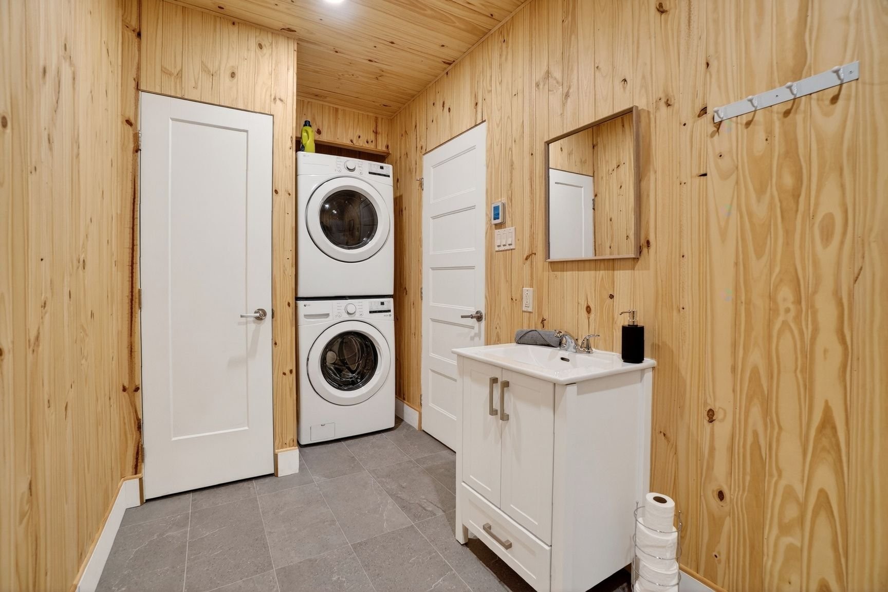 









50


Rue du Mont-Riant

,
Saint-Côme,




QC
J0K2B0

