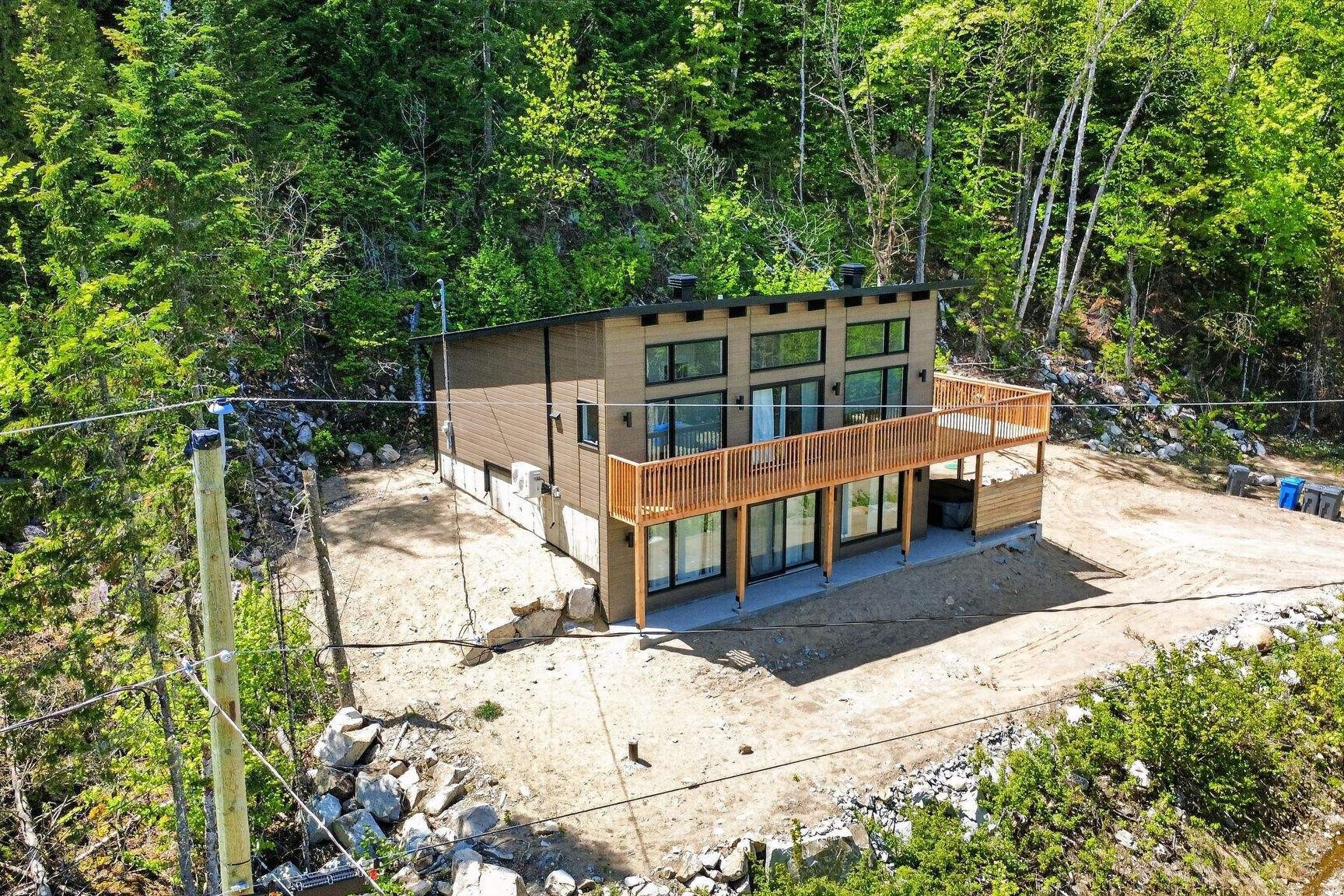 









50


Rue du Mont-Riant

,
Saint-Côme,




QC
J0K2B0

