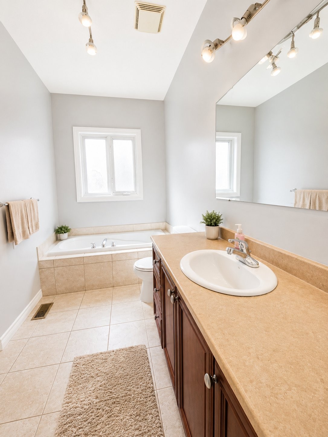 









9618


Rue De St-Firmin

,
Montréal (Ahuntsic-Cartierville),




QC
H2B2G2

