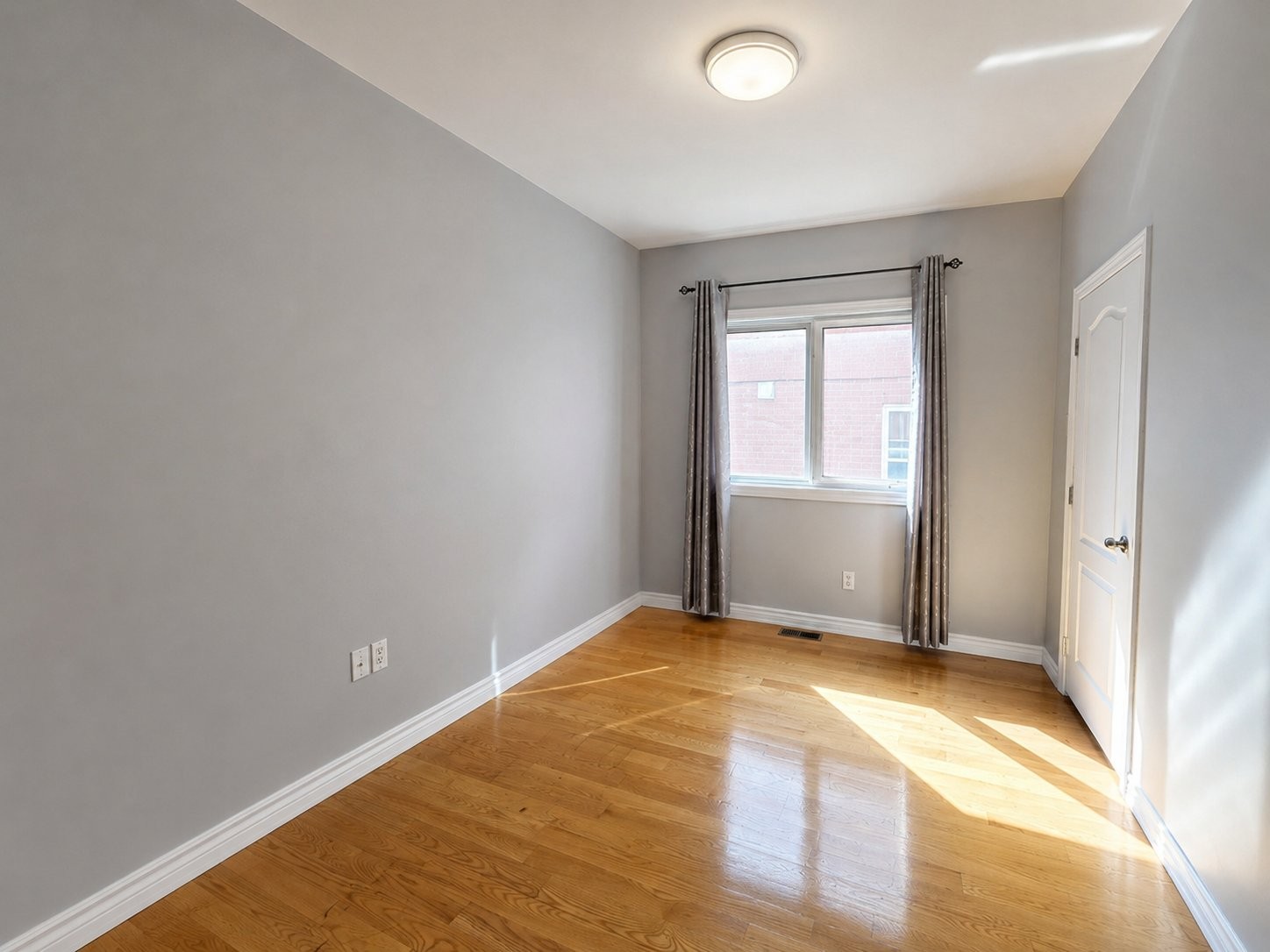 









9618


Rue De St-Firmin

,
Montréal (Ahuntsic-Cartierville),




QC
H2B2G2

