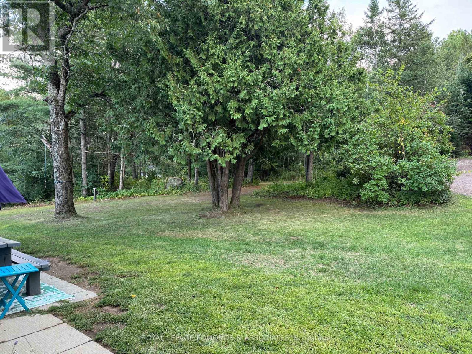 












27 STENCELLS ROAD

,
Laurentian Valley,




Ontario
K8A6W8

